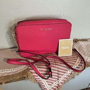 New Michael Kors Jet Set large Saffiano leather crossbody bag pink